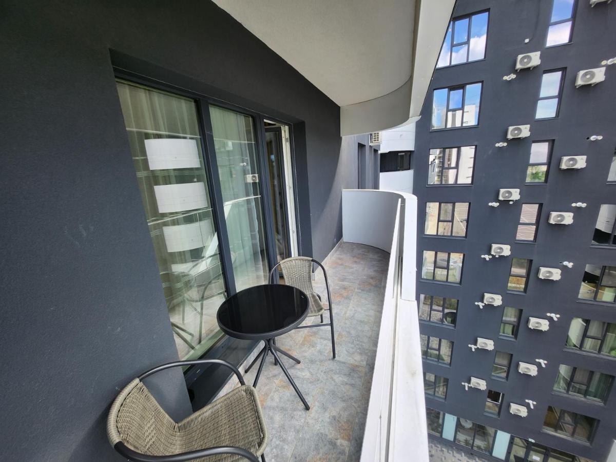 Near Airport 2 Rooms Apartments In Himson Iasi Bagian luar foto