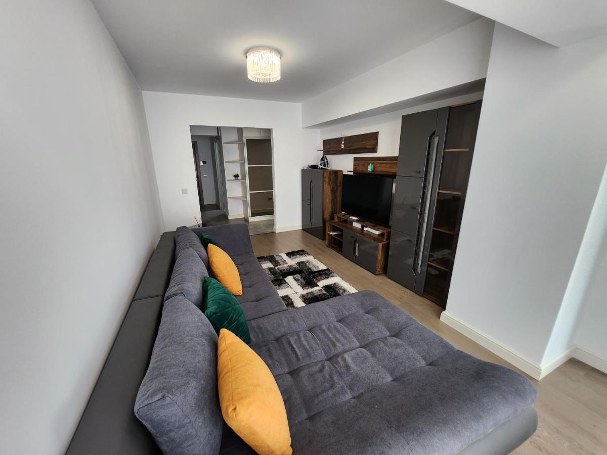 Near Airport 2 Rooms Apartments In Himson Iasi Bagian luar foto