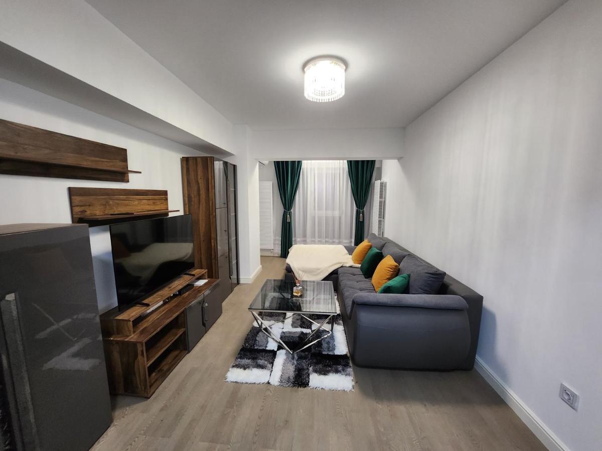 Near Airport 2 Rooms Apartments In Himson Iasi Bagian luar foto