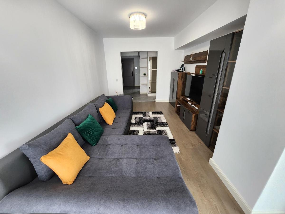 Near Airport 2 Rooms Apartments In Himson Iasi Bagian luar foto
