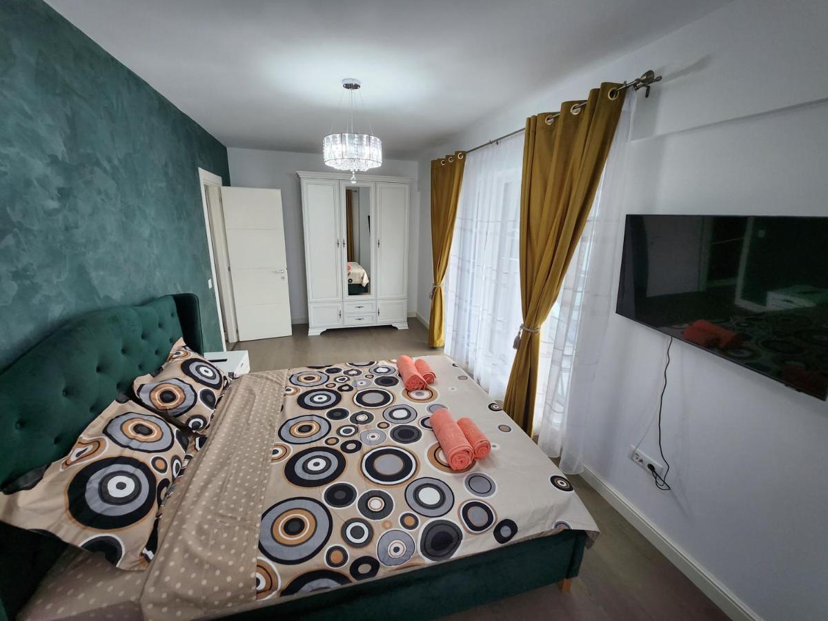 Near Airport 2 Rooms Apartments In Himson Iasi Bagian luar foto