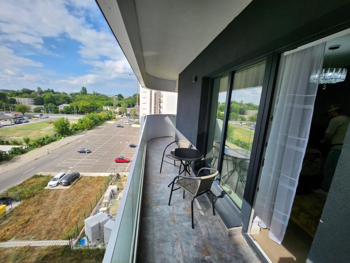 Near Airport 2 Rooms Apartments In Himson Iasi Bagian luar foto