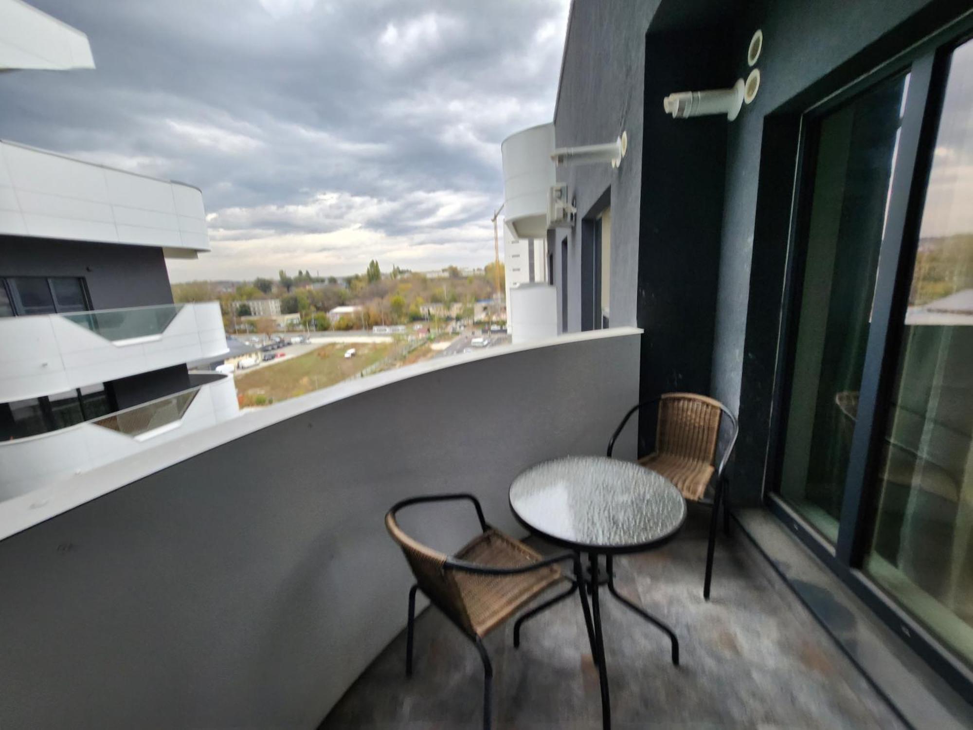 Near Airport 2 Rooms Apartments In Himson Iasi Bagian luar foto