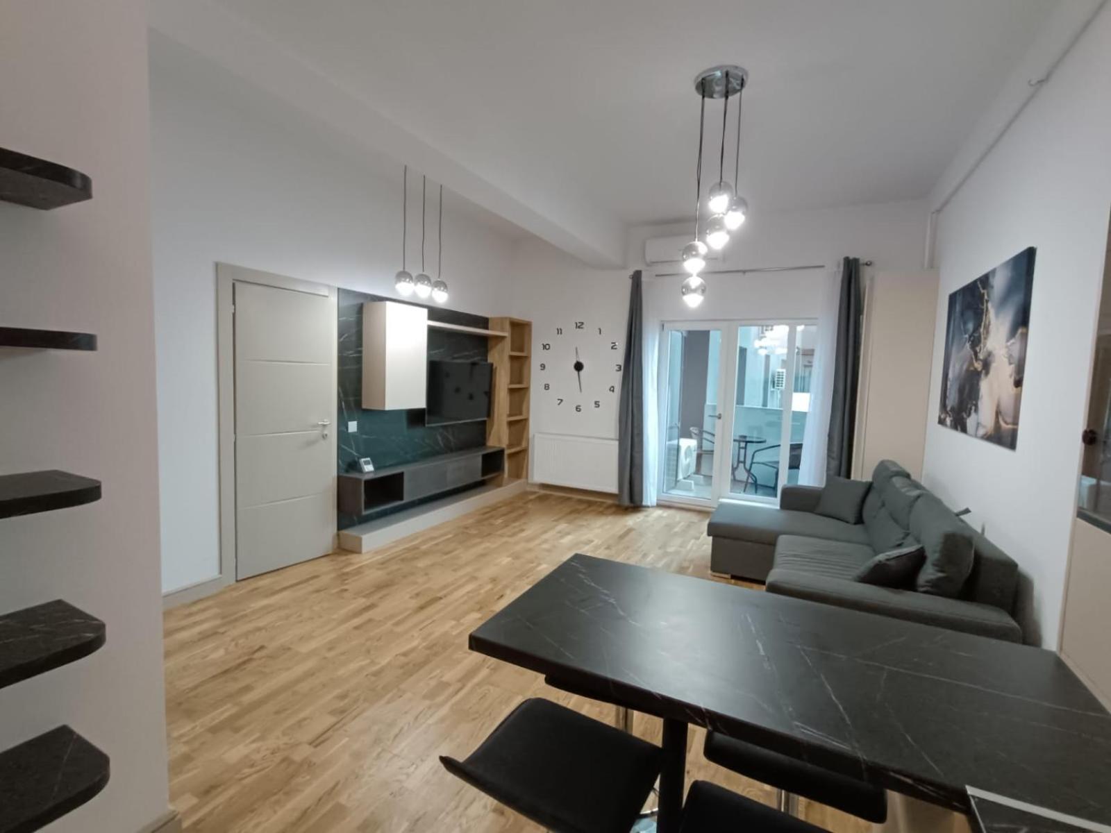 Near Airport 2 Rooms Apartments In Himson Iasi Bagian luar foto