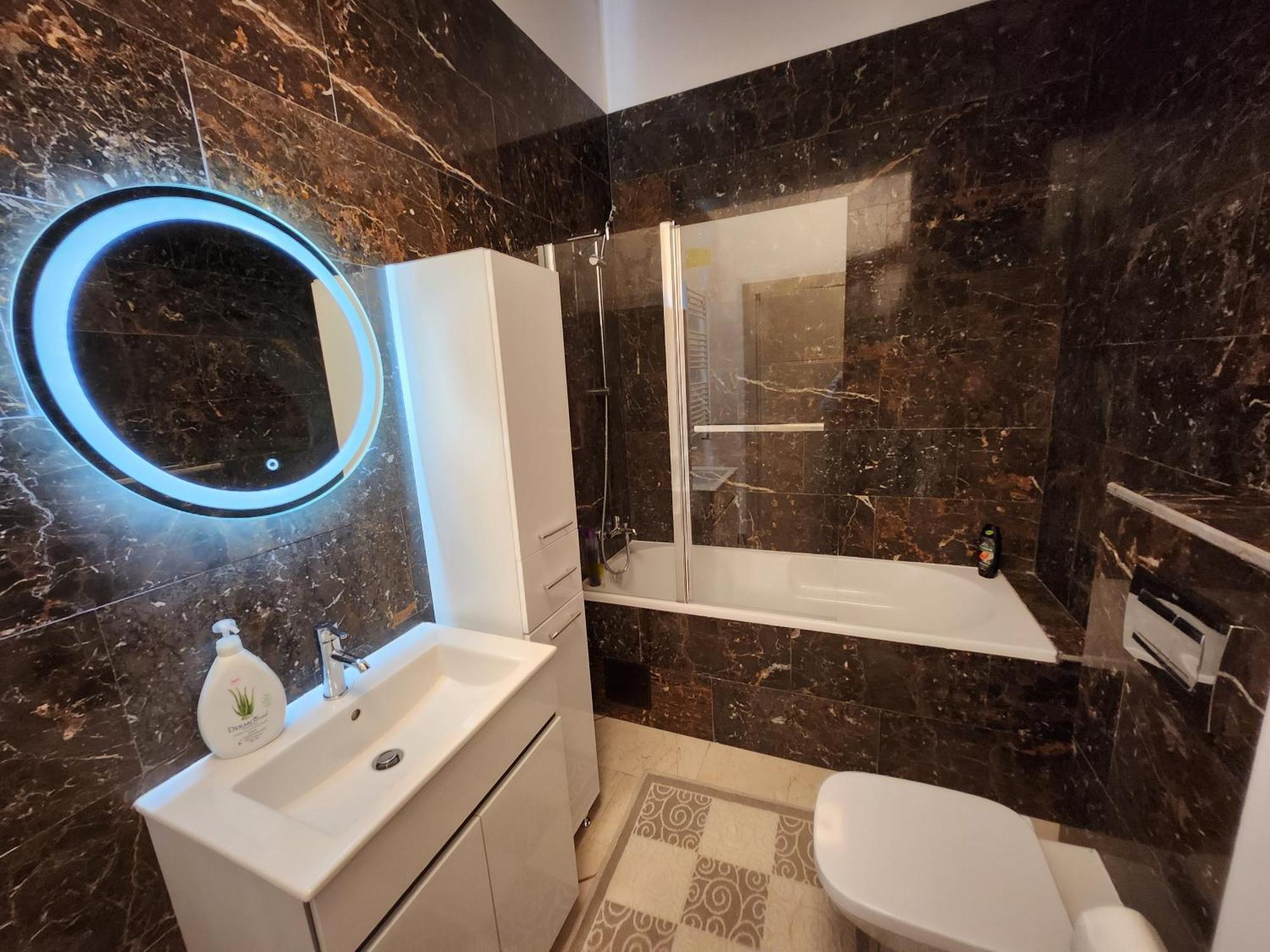 Near Airport 2 Rooms Apartments In Himson Iasi Bagian luar foto